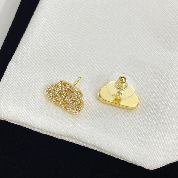 women diamond hoop earrings designer clip-on studs ladies party jewelry wedding ear dangle gold silver earring double letter boucles d', Golden;silver
women diamond hoop earrings designer clip-on studs ladies party jewelry wedding ear dangle gold silver earring double letter boucles d', Golden;silver