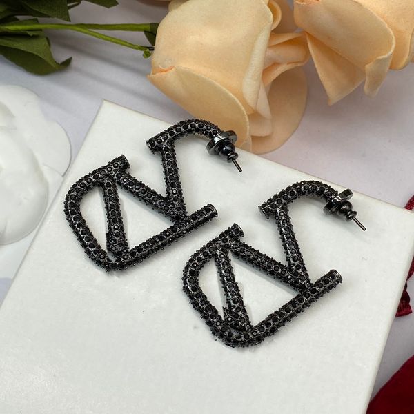 letter v earring logo stud earing women fashion hoop designer jewelry metal valentinoity earring luxury woman vlogo afzxczxcgju, Golden;silver
letter v earring logo stud earing women fashion hoop designer jewelry metal valentinoity earring luxury woman vlogo afzxczxcgju, Golden;silver