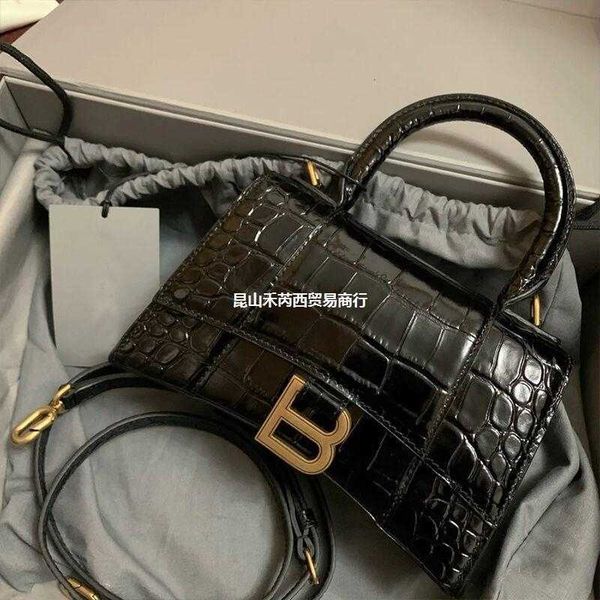 designer bag small design bag women's 2023 new spring and summer single-shoulder crossbody handbag advanced texture crocodile hourglass
designer bag small design bag women's 2023 new spring and summer single-shoulder crossbody handbag advanced texture crocodile hourglass