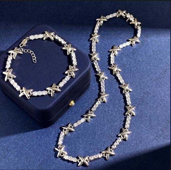 new designed pendant necklace copper 18k gold-plated shiny metal x letters micro inlays diamonds luxury women bracelet earring couple design, Silver
new designed pendant necklace copper 18k gold-plated shiny metal x letters micro inlays diamonds luxury women bracelet earring couple design, Silver