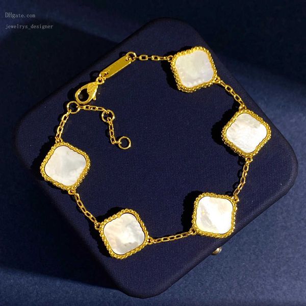 designer bracelets luxury clover pendant necklaces flower earring designer van stud woman fashion bracelet jewelry women cjeweler ewww, Silver
designer bracelets luxury clover pendant necklaces flower earring designer van stud woman fashion bracelet jewelry women cjeweler ewww, Silver