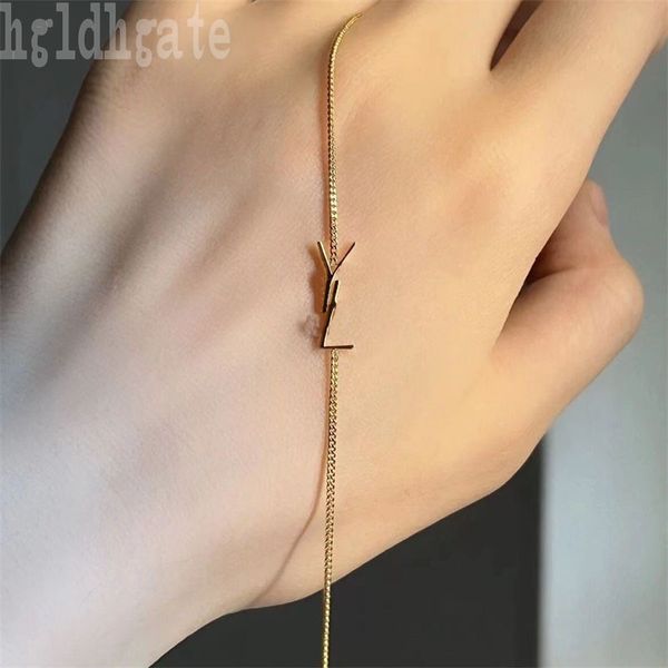 simple designer bracelet charms bracelets designer for women link chain classical ladies brass gold plated letter brasses luxury bracelet me, Golden;silver
simple designer bracelet charms bracelets designer for women link chain classical ladies brass gold plated letter brasses luxury bracelet me, Golden;silver