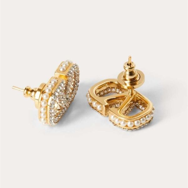Classic Designer Earrings Jewelry Letter V jewelry Fashion Letter V Diamond Pearl Earring High Edition Brass Women's Simple and Versatile Earrings
Classic Designer Earrings Jewelry Letter V jewelry Fashion Letter V Diamond Pearl Earring High Edition Brass Women's Simple and Versatile Earrings