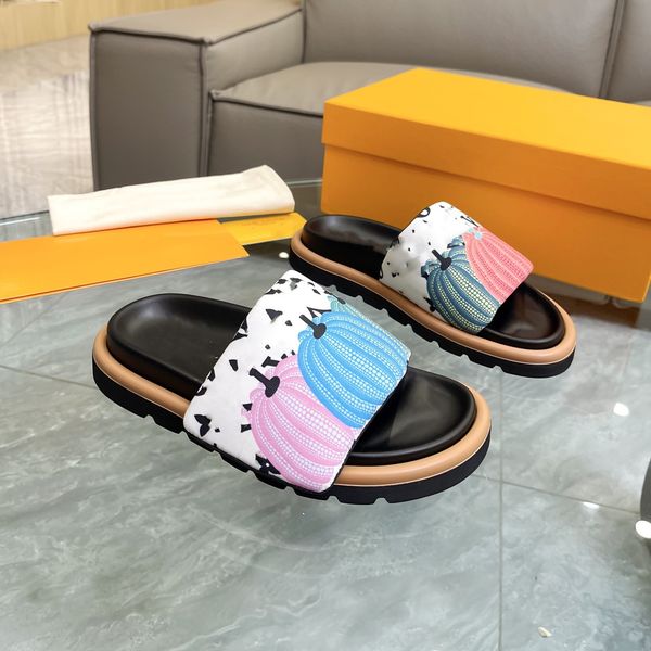 2023 designer women slippers pool pillow mules rubber bottom width slides hook loop fastener 2023 yayoi kusama luxury slide pumpkins sun pri, Black
2023 designer women slippers pool pillow mules rubber bottom width slides hook loop fastener 2023 yayoi kusama luxury slide pumpkins sun pri, Black