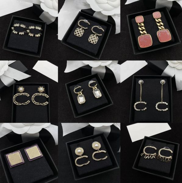 stud fashion women's pearl double letter pendant earrings designer new style jewelry luxury brand 925 silver crystal wedding party acce, Golden;silver
stud fashion women's pearl double letter pendant earrings designer new style jewelry luxury brand 925 silver crystal wedding party acce, Golden;silver