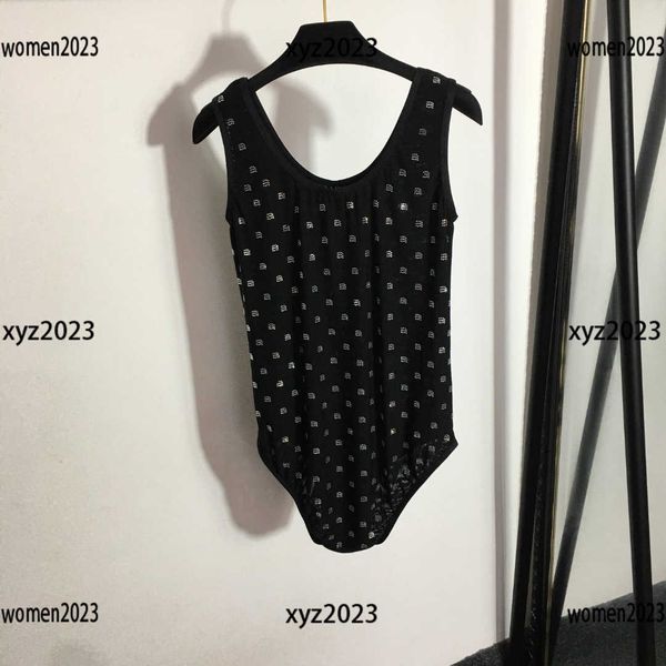 plus size women swimwear velvet material lady bikini girl split swimsuit size s-xxl bra underwear t-string underpants and skirt new arrival, White;black
plus size women swimwear velvet material lady bikini girl split swimsuit size s-xxl bra underwear t-string underpants and skirt new arrival, White;black