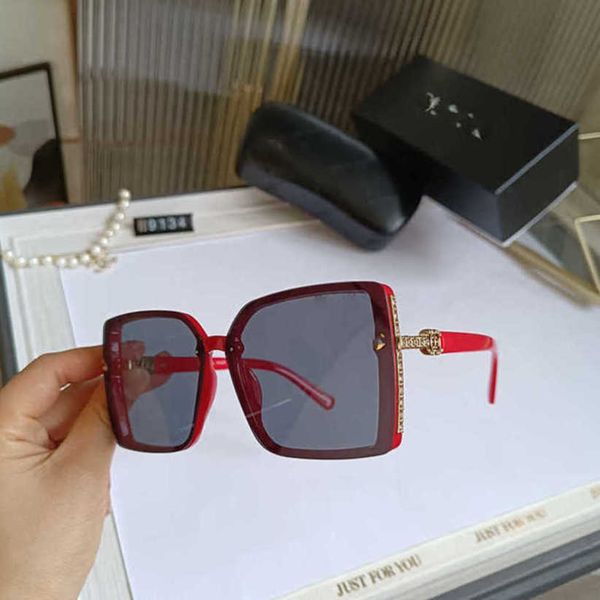luxury designer summer sunglasses fashion large frame glasses sunshade resistant decorative, White;black
luxury designer summer sunglasses fashion large frame glasses sunshade resistant decorative, White;black
