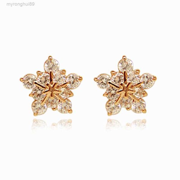 charm crystal snowflake earrings, female fashion version, shiny pentagram, zircon fashionable and versatile rolf rolf, Golden
charm crystal snowflake earrings, female fashion version, shiny pentagram, zircon fashionable and versatile rolf rolf, Golden