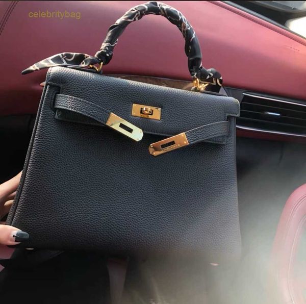 designer kellies handbags hemres layer 2023 new cowhide h bag large capacity one shoulder oblique straddle handbag wedding leather has logo
designer kellies handbags hemres layer 2023 new cowhide h bag large capacity one shoulder oblique straddle handbag wedding leather has logo