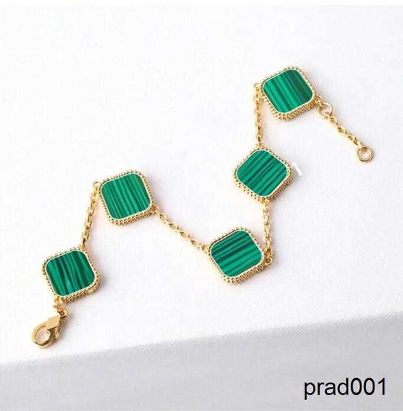 luxury brand clover designer bracelet 18k gold love bangle charm 4 leaf clovers bracelets shining crystal diamond party jewelry, Golden;silver
luxury brand clover designer bracelet 18k gold love bangle charm 4 leaf clovers bracelets shining crystal diamond party jewelry, Golden;silver