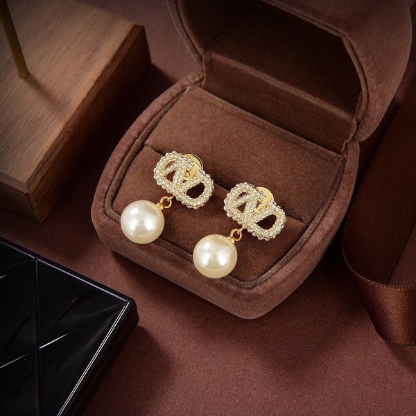 woman charm earrings v earing designer stud pearl orecchini fashion luxury vlogo ewelry hoop women ohrringe klsadse23ds, Golden
woman charm earrings v earing designer stud pearl orecchini fashion luxury vlogo ewelry hoop women ohrringe klsadse23ds, Golden