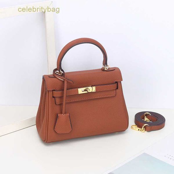 designer kellies handbags hemres new lychee pattern leather fashion trend one shoulder messenger layer cowhide lady hand middle has logo dxq
designer kellies handbags hemres new lychee pattern leather fashion trend one shoulder messenger layer cowhide lady hand middle has logo dxq