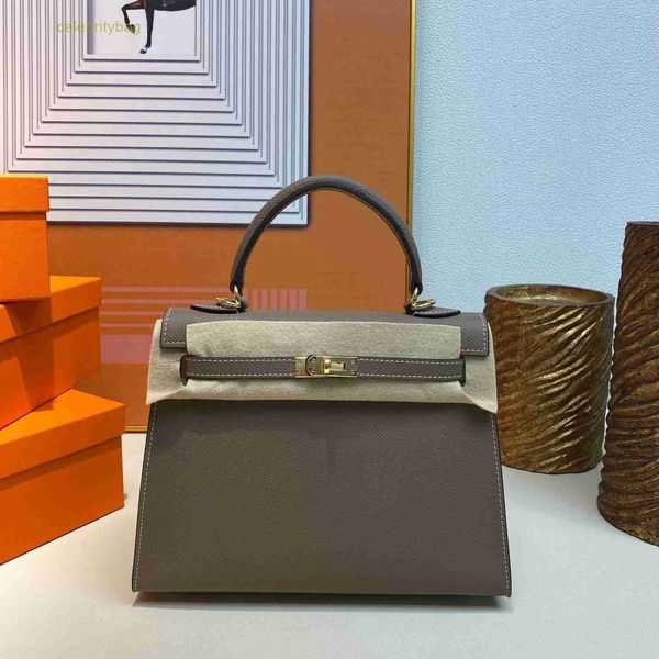 designer kelys handbags hemrres new premium headfelt 2023 cowhide bag fashion high capacity one shoulder crossbody handheld women's tre
designer kelys handbags hemrres new premium headfelt 2023 cowhide bag fashion high capacity one shoulder crossbody handheld women's tre