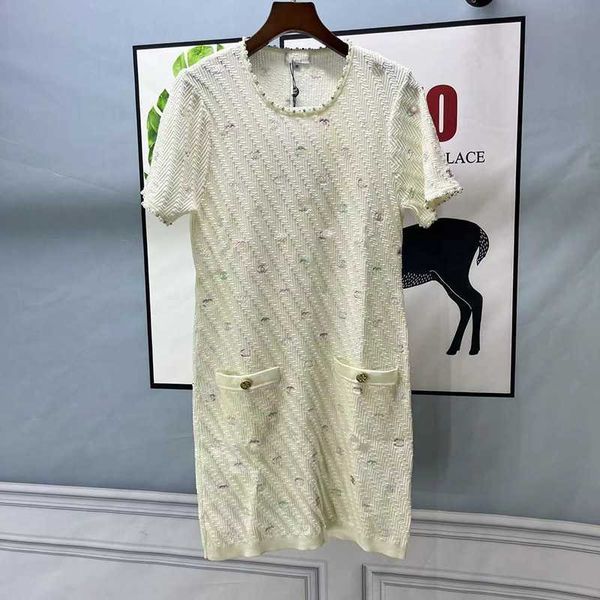 Basic Casual Dresses Xiaoxiangfeng Knitted Short Sleeve Dress Women' SpringSummer French Colorful Pearl Round Neck Mid length 9GFP, Milky white
Basic Casual Dresses Xiaoxiangfeng Knitted Short Sleeve Dress Women' SpringSummer French Colorful Pearl Round Neck Mid length 9GFP, Milky white