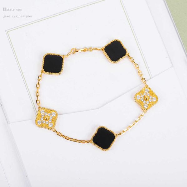designer bracelets woman charm bracelets four leaf clover designer van fashion luxury jewelry women bracelets 45312358, Golden;silver
designer bracelets woman charm bracelets four leaf clover designer van fashion luxury jewelry women bracelets 45312358, Golden;silver