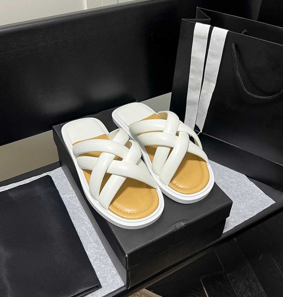 2023 designer women's slippers product summer classic versatile slippers bread slippers fashion people love simple luxury style gift bo, Black
2023 designer women's slippers product summer classic versatile slippers bread slippers fashion people love simple luxury style gift bo, Black