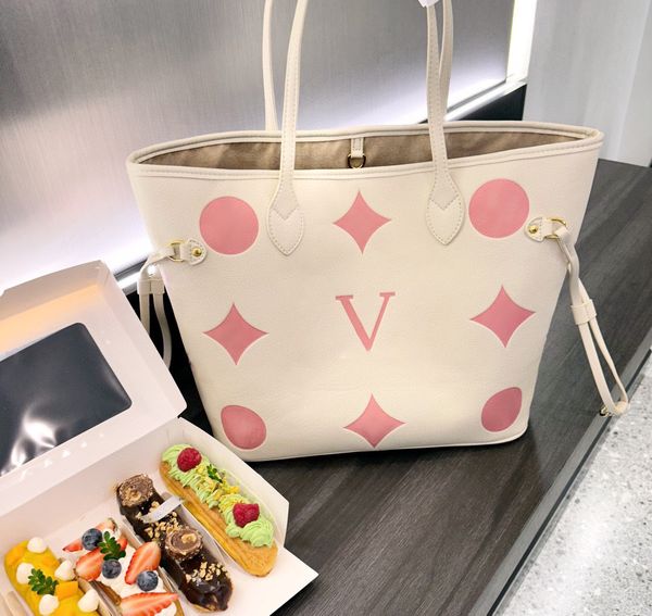 5a beach bag designer bag tote bag women's cream strawberry shoulder and back hand carry large capacity summer fashion picnic backpack
5a beach bag designer bag tote bag women's cream strawberry shoulder and back hand carry large capacity summer fashion picnic backpack