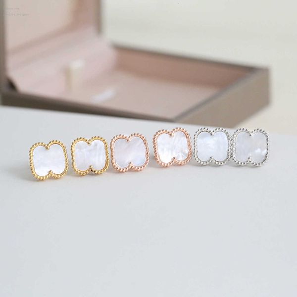 designer bracelets luxury designer stud earrings clover love women classic charm jewelry couple gift pendant screw party wedding, Golden;silver
designer bracelets luxury designer stud earrings clover love women classic charm jewelry couple gift pendant screw party wedding, Golden;silver