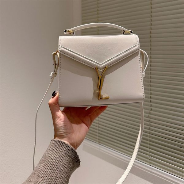 fashion luxurys handbags card holder the tote bag swivel closure design white black red brown letters decorate cross bod bags elegant nice x
fashion luxurys handbags card holder the tote bag swivel closure design white black red brown letters decorate cross bod bags elegant nice x