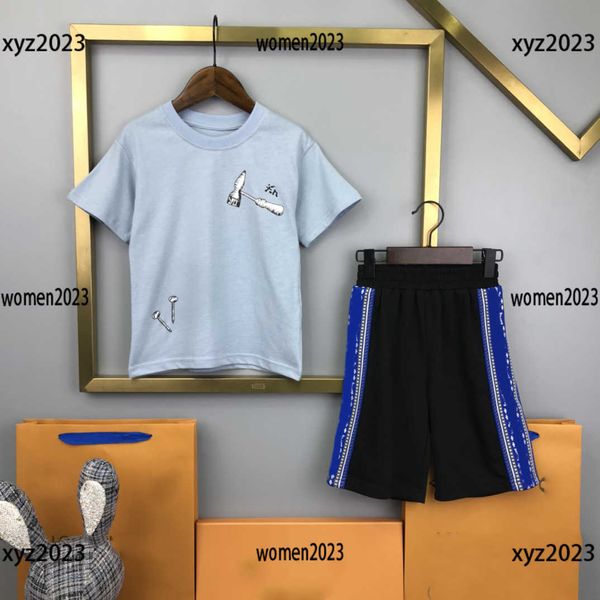 2023 kids designer clothes baby sets size 90-150 cm summer suits 2pcs round neck t-shirt and elastic waist shorts, White
2023 kids designer clothes baby sets size 90-150 cm summer suits 2pcs round neck t-shirt and elastic waist shorts, White