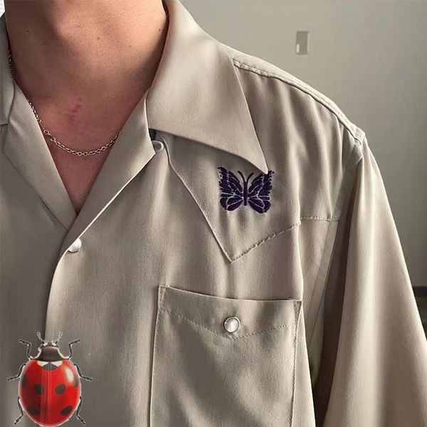 men s casual shirts needles awge short men women streetwear cowboy embroidered v shape blue butterfly pockets shirt inside tag 230407, White;black
men s casual shirts needles awge short men women streetwear cowboy embroidered v shape blue butterfly pockets shirt inside tag 230407, White;black