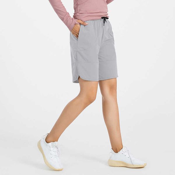 sports shorts women's summer wear leisure thin running exercise high waist wide leg pants loose capris
sports shorts women's summer wear leisure thin running exercise high waist wide leg pants loose capris