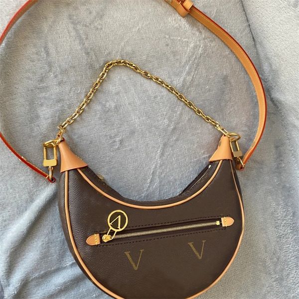 charming designer bag croissant wallets women shoulder bags delicate metal zipper baguette coated canvas luxury handbag hardware accessories
charming designer bag croissant wallets women shoulder bags delicate metal zipper baguette coated canvas luxury handbag hardware accessories