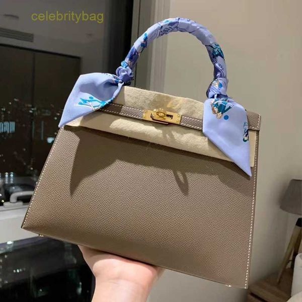 designer kellies handbags hemres new fashion brand 2023 versatile premium leather bag second generation mini one shoulder crossbody handbag
designer kellies handbags hemres new fashion brand 2023 versatile premium leather bag second generation mini one shoulder crossbody handbag