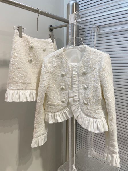 two piece dress 2023 spring summer women s age reducing temperament white wooden ear sequin embroidered coat half skirt 230407
two piece dress 2023 spring summer women s age reducing temperament white wooden ear sequin embroidered coat half skirt 230407