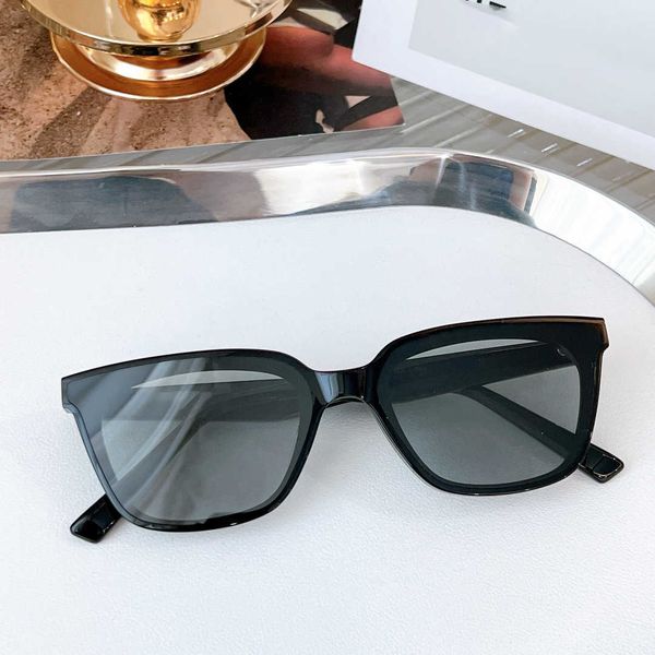 designer brand krewe sunglasses sun glasses matsuda eyewear lafont eyewear frame studio sports traveling frame studio luxurious with box, White;black
designer brand krewe sunglasses sun glasses matsuda eyewear lafont eyewear frame studio sports traveling frame studio luxurious with box, White;black
