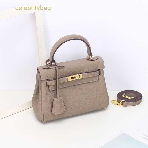 designer kelys handbags hemrres new lychee pattern leather fashion trend one shoulder messenger layer cowhide lady hand middle 2 has logo a4
designer kelys handbags hemrres new lychee pattern leather fashion trend one shoulder messenger layer cowhide lady hand middle 2 has logo a4