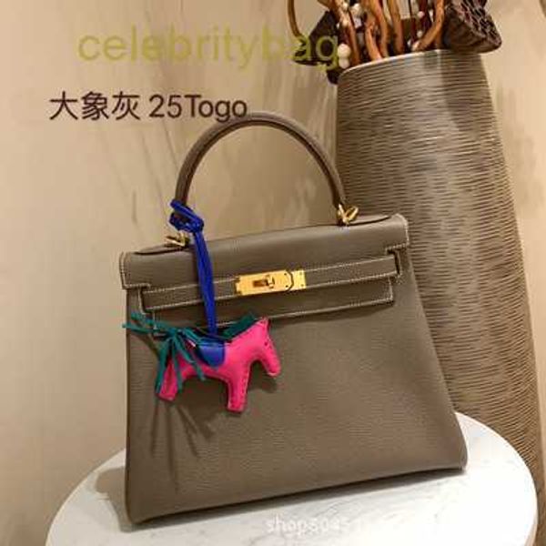 designer kellies handbags hemres new 2023 women's layer cowhide lychee pattern sewn inside large capacity commuting one-shoulder hand 1
designer kellies handbags hemres new 2023 women's layer cowhide lychee pattern sewn inside large capacity commuting one-shoulder hand 1
