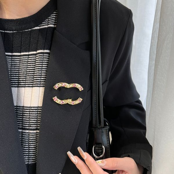 women 18k gold plated designer brooch fashion romantic pins brooch jewelry pins stainless steel wedding party couple accessory gift d130, Gray
women 18k gold plated designer brooch fashion romantic pins brooch jewelry pins stainless steel wedding party couple accessory gift d130, Gray