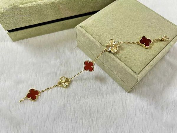designer bracelets luxury v brand clover designer charm bracelet red stone gold laser sweet flower 15mm 4 leaf love bracelets party jewelry, Golden;silver
designer bracelets luxury v brand clover designer charm bracelet red stone gold laser sweet flower 15mm 4 leaf love bracelets party jewelry, Golden;silver