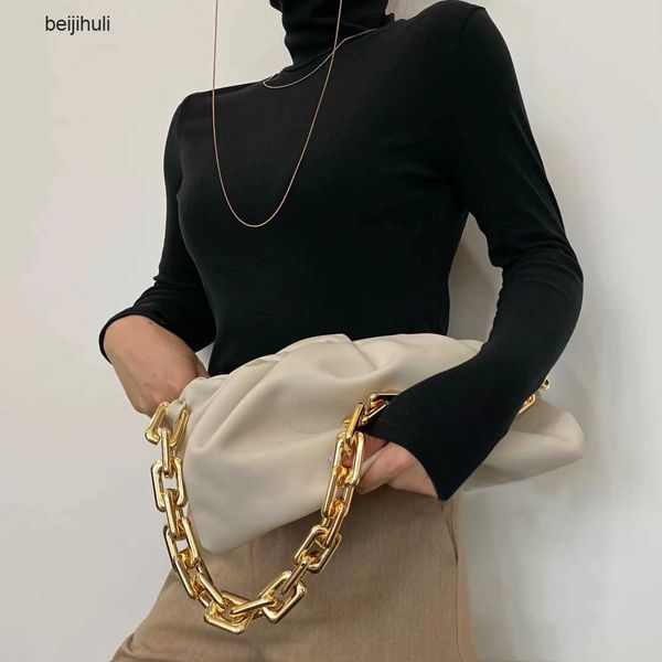 bottegs venet chain pouch brief handbag anjia ame tyle 2023 pring and ummer new thick chain clip cloud cowhide women ingle houlder portable, Black
bottegs venet chain pouch brief handbag anjia ame tyle 2023 pring and ummer new thick chain clip cloud cowhide women ingle houlder portable, Black