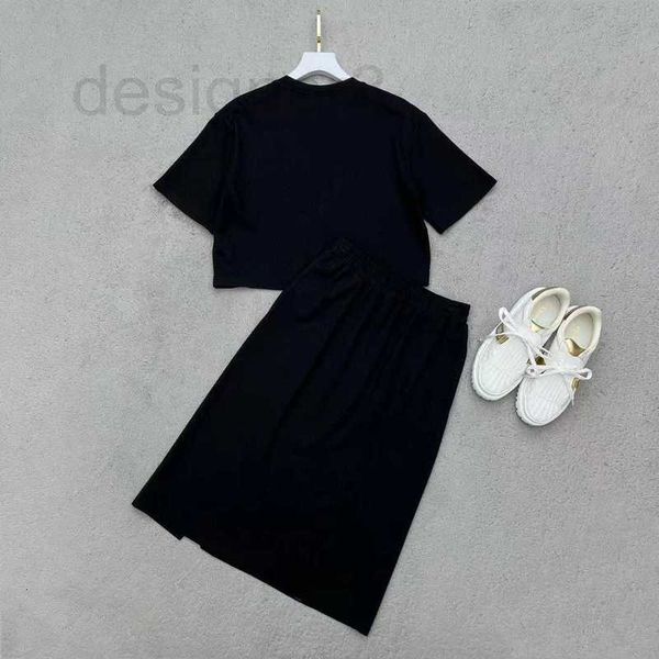two piece dress designer 2023 new spring and summer printed triangle decoration under the corner slit half skirt casual wear fashion two col, White
two piece dress designer 2023 new spring and summer printed triangle decoration under the corner slit half skirt casual wear fashion two col, White