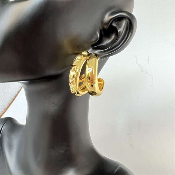 Classic Designer Earrings Jewelry Letter V Valentinolies jewelry 2023 New French Style Earring Brass Plating Heavy Industry Exaggerated Earrings Earstuds gift
Classic Designer Earrings Jewelry Letter V Valentinolies jewelry 2023 New French Style Earring Brass Plating Heavy Industry Exaggerated Earrings Earstuds gift