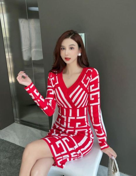 autumn/winter casual dresses long sleeve plaid contrast v-neck sweater knitted dress apes women's wrap hip short bottom dress, Black;gray
autumn/winter casual dresses long sleeve plaid contrast v-neck sweater knitted dress apes women's wrap hip short bottom dress, Black;gray