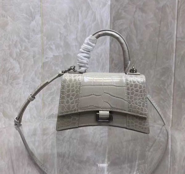 shoulder bags hourglass bags handbag designer ladies shiny crocodile embossed chain crossbody bag fashion leather half moon appearance 2022h
shoulder bags hourglass bags handbag designer ladies shiny crocodile embossed chain crossbody bag fashion leather half moon appearance 2022h