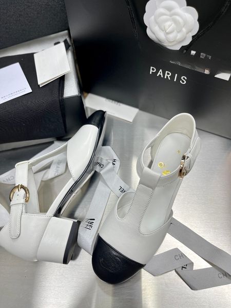 2023 s summer designer women sandals branded retro round thick high heel strap sandals high quality, Black
2023 s summer designer women sandals branded retro round thick high heel strap sandals high quality, Black
