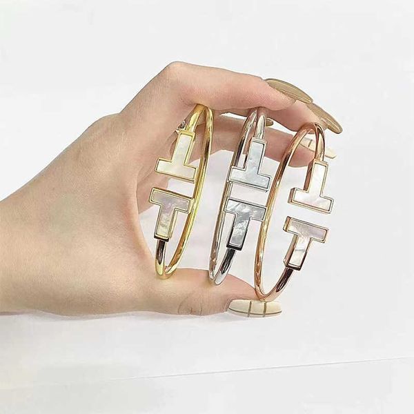 high version tiffay s925 sterling silver new wide double t bracelet fashion versatile premium women's diamond, Golden;silver
high version tiffay s925 sterling silver new wide double t bracelet fashion versatile premium women's diamond, Golden;silver