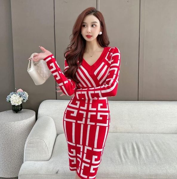 autumn/winter casual dresses long sleeve plaid contrast v-neck sweater knitted dress apes women's wrap hip short bottom dress, Black;gray
autumn/winter casual dresses long sleeve plaid contrast v-neck sweater knitted dress apes women's wrap hip short bottom dress, Black;gray