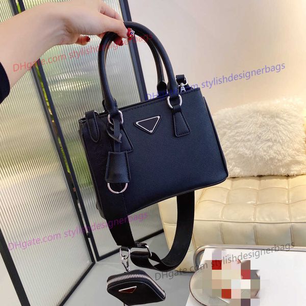 classic two piece set designersbag shoulder bag handbags totebag removable shoulder strap with decorative wallet purse zipper closure handba
classic two piece set designersbag shoulder bag handbags totebag removable shoulder strap with decorative wallet purse zipper closure handba