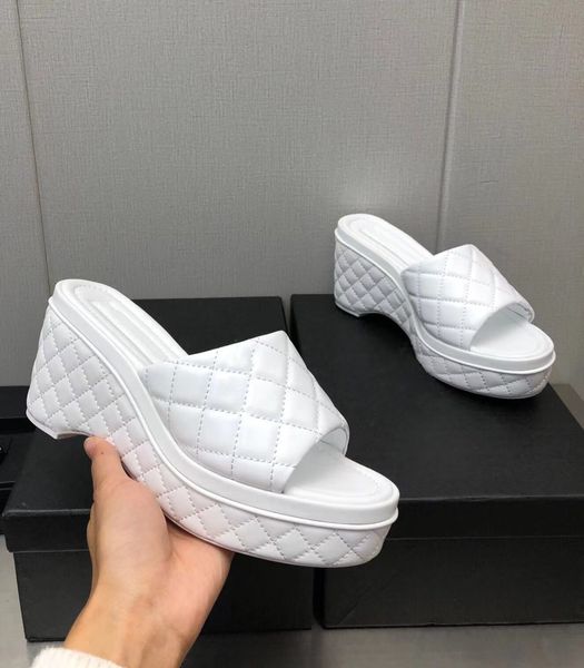 version 2023 new wedge heel slippers quilting chunky thick platform slides with rhinestone buckle women designer genuine leather platform sh, Black
version 2023 new wedge heel slippers quilting chunky thick platform slides with rhinestone buckle women designer genuine leather platform sh, Black