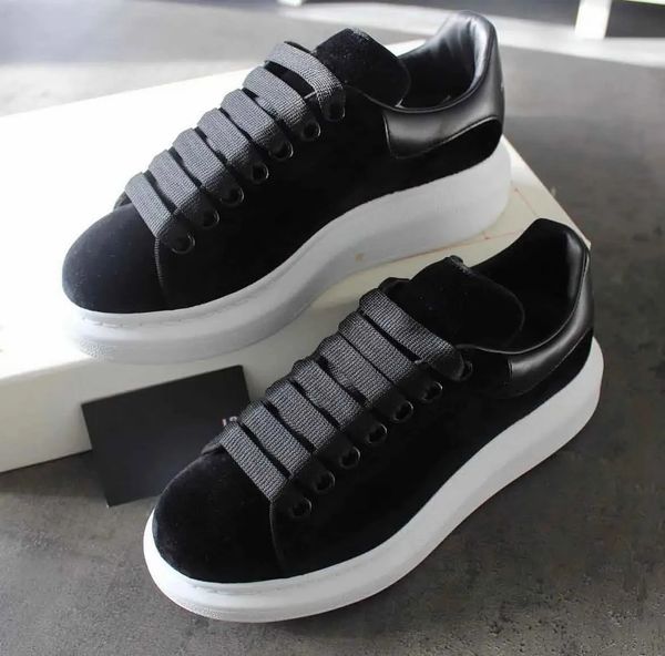 brand black velvet men sneaker shoes luxury footwear chaussures rubber sole beautiful platform skateboard walking white black leather comfor
brand black velvet men sneaker shoes luxury footwear chaussures rubber sole beautiful platform skateboard walking white black leather comfor