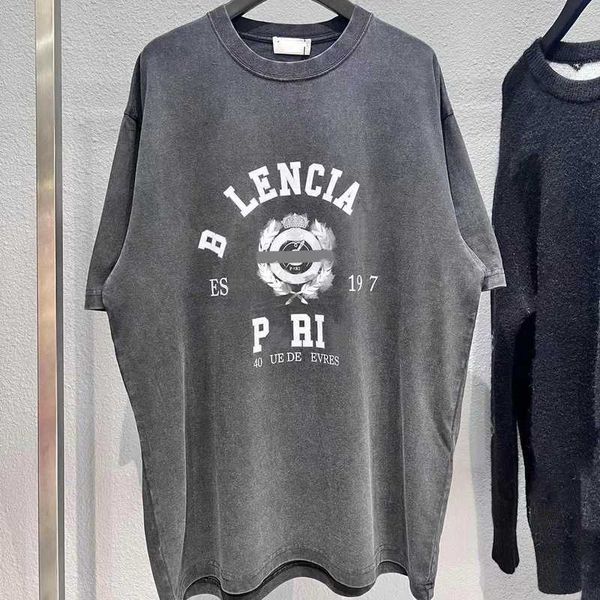 luxury designer's new men's and women's short sleeved sportswear set shirt correct version differentiation market short sleev, White;black
luxury designer's new men's and women's short sleeved sportswear set shirt correct version differentiation market short sleev, White;black