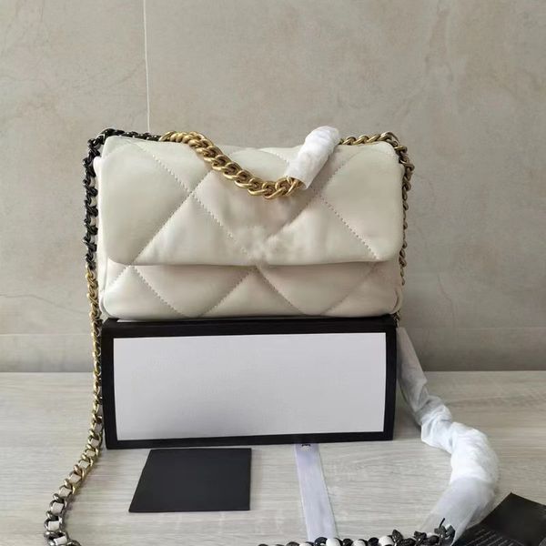2023 19bag v-shape rhombic bags messenger luxurys designers quality women knitting chains thread handbags mother cossbody wallet totes sheep
2023 19bag v-shape rhombic bags messenger luxurys designers quality women knitting chains thread handbags mother cossbody wallet totes sheep