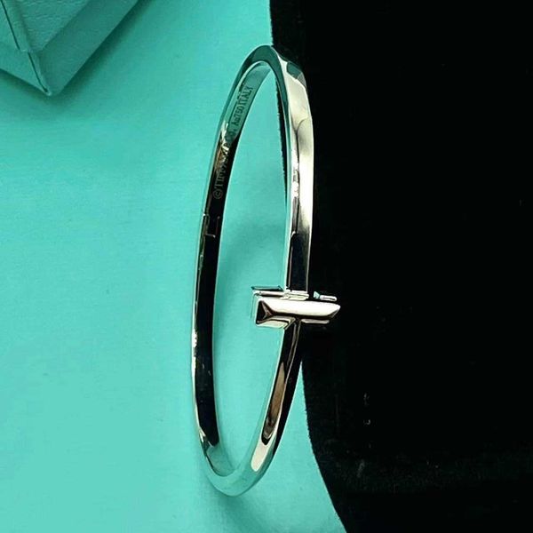 high version rose gold t1 bracelet set with diamonds tiffay double t half diamond narrow gold advanced sense simple men's and women, Black
high version rose gold t1 bracelet set with diamonds tiffay double t half diamond narrow gold advanced sense simple men's and women, Black