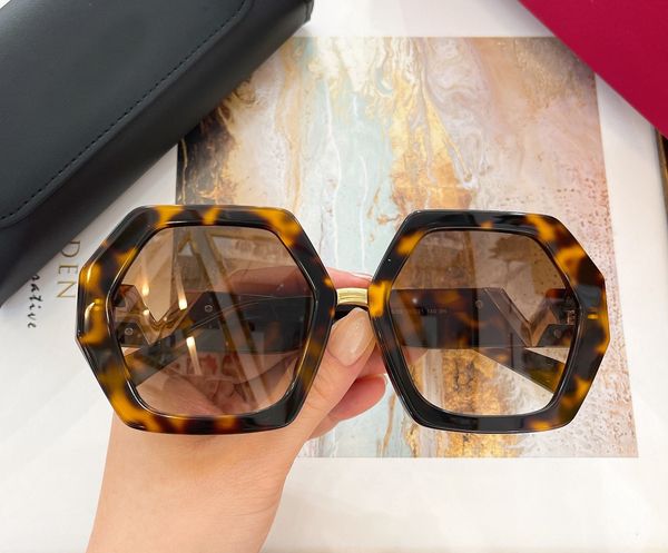 4053 havana brown octagon sunglasses for women fashion glasses gafas de sol designer sunglasses shades occhiali da sole uv400 eyewear with b, White;black
4053 havana brown octagon sunglasses for women fashion glasses gafas de sol designer sunglasses shades occhiali da sole uv400 eyewear with b, White;black