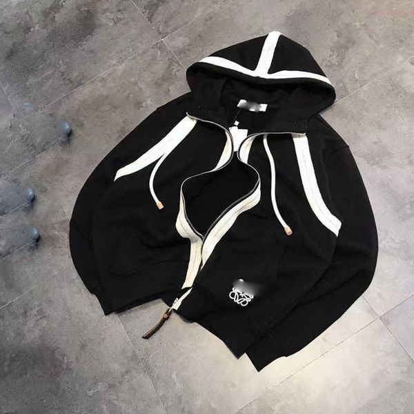 luxury designer's new men's and women's short sleeved sportswear set shirt jimo luo loe zipper coat spring new sports casual, Black
luxury designer's new men's and women's short sleeved sportswear set shirt jimo luo loe zipper coat spring new sports casual, Black